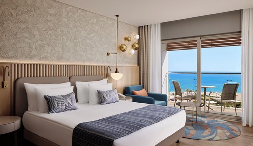 DELUXE SEA VIEW WITH JACUZZI ON TERRACE
