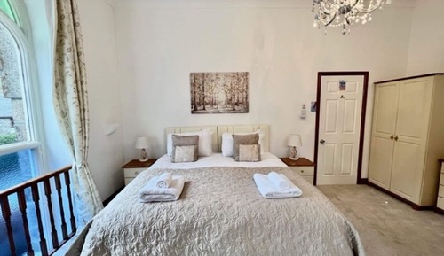 Chambre Supérieure Double ou avec lits jumeaux, salle de bains attenante (Room 2)