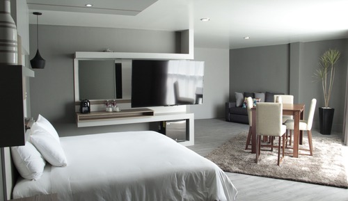 Suite Junior, 1 très grand lit, vue ville