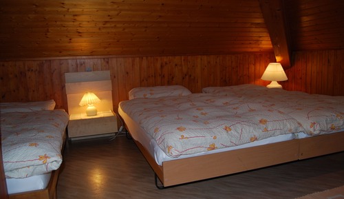 Chambre Triple, salle de bains commune