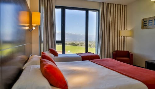 Chambre Double (with 2 extra beds)