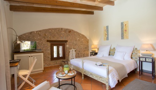 Chambre Double, vue piscine (Ariany)