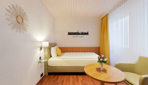 Chambre Simple Standard, 1 grand lit 1 place