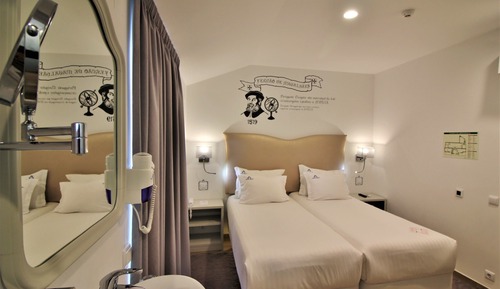 Chambre avec lits jumeaux, balcon