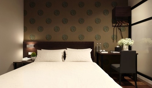 Chambre, 1 grand lit, pas de fenêtre