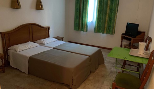 Chambre Standard Double ou avec lits jumeaux