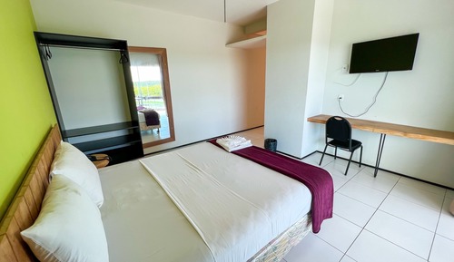Chambre Supérieure, 1 lit double ou 2 lits jumeaux