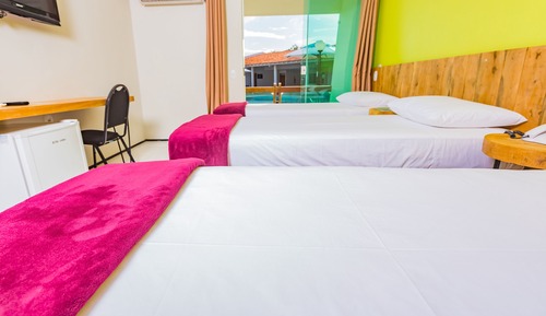 Chambre Triple Deluxe, balcon, vue piscine