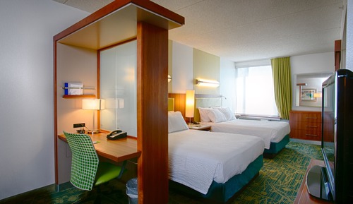 Suite, plusieurs lits (Mobility Accessible, Tub)