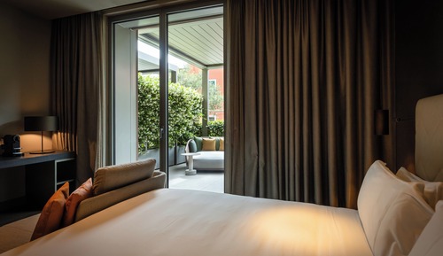 Chambre Deluxe, 1 très grand lit, terrasse