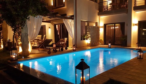 Villa Deluxe, 4 chambres, vue montagne, en bord de piscine