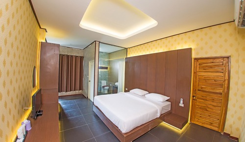 Chambre Double Standard, 1 très grand lit, non-fumeurs, salle de bains attenante