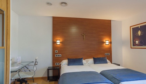 Chambre avec lits jumeaux, vue fleuve