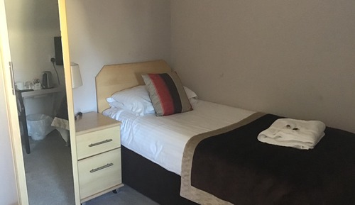 Chambre Simple Supérieure, 1 lit une place
