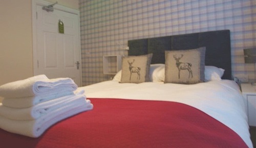 Chambre Double, salle de bains attenante