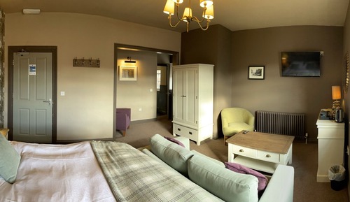 Chambre Quadruple Premium, salle de bains attenante (Superking or Twin)