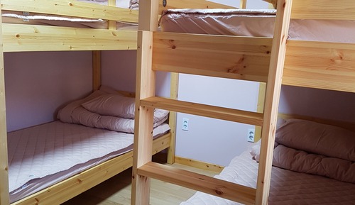 Chambre Familiale, plusieurs lits, salle de bains privée (4 Person)