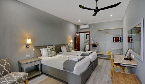 Chambre avec lits jumeaux