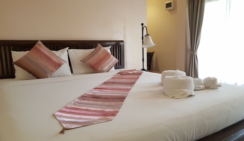 Chambre Double, salle de bains privée