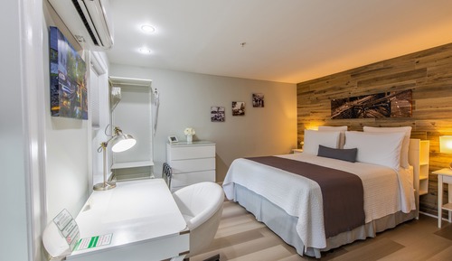 Chambre, 1 grand lit, vue canal (Lock # 10)
