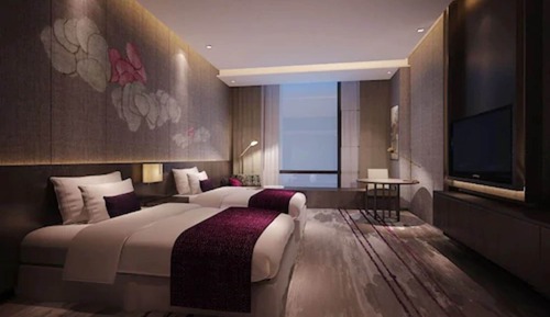 Chambre Standard, 1 très grand lit, accès au salon club, vue ville