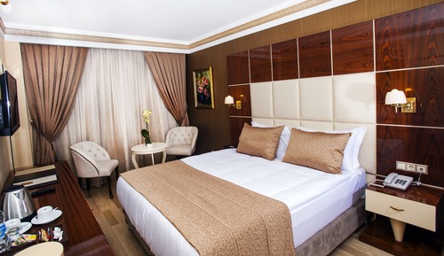 Chambre Double Standard, 1 grand lit, vue lac