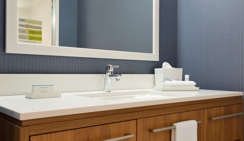 Chambre, 2 grands lits, non-fumeurs (Mobility & Hearing, Roll-in Shower)