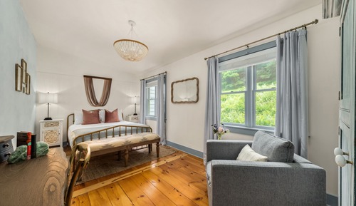 Cottage Room
