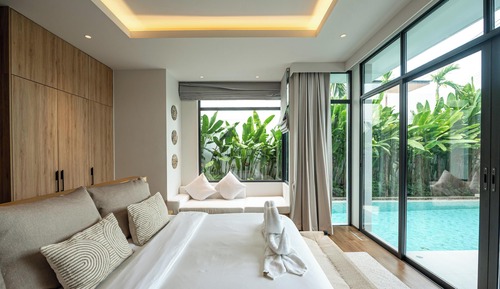 Three- Bedroom Romantic Pool