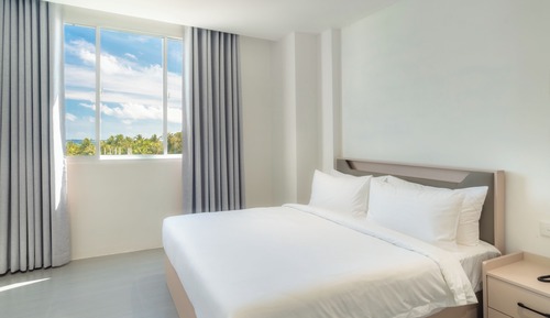 Chambre Double, vue ville