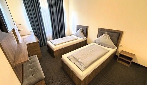 Chambre Deluxe avec lits jumeaux, vue cour intérieure