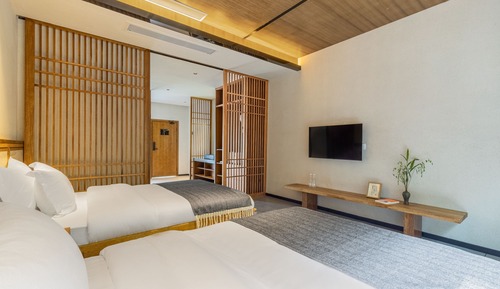 Chambre Supérieure avec lits jumeaux, vue jardin