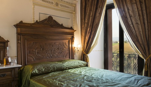 Chambre Double Supérieure pour 1 personne, 1 grand lit, balcon, vue colline