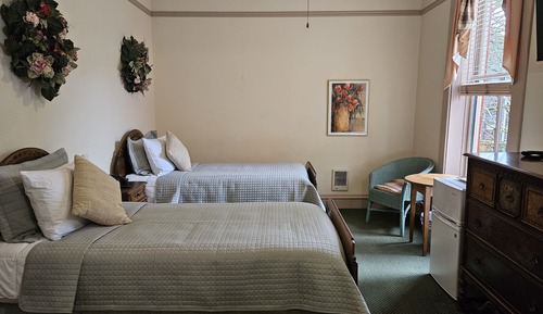 Chambre, 2 lits une place