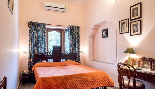 Chambre Standard, 1 lit double ou 2 lits jumeaux