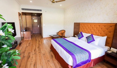 Chambre « Premier », 1 très grand lit, vue lac