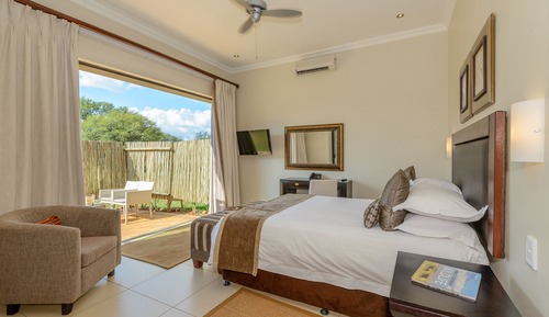 Three Bedroom Chalet with Patio