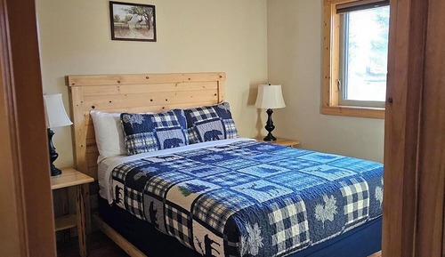 Cabane Familiale, 2 chambres, bain à remous, vue fleuve