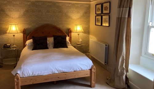 Chambre Supérieure, 1 très grand lit