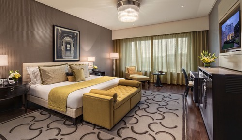 Chambre Luxe, 1 très grand lit, avec vue (Runway View)
