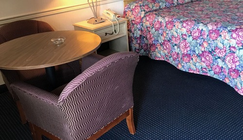 Chambre Standard, 1 très grand lit, fumeurs
