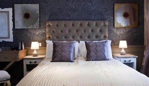 Chambre Double, salle de bains attenante