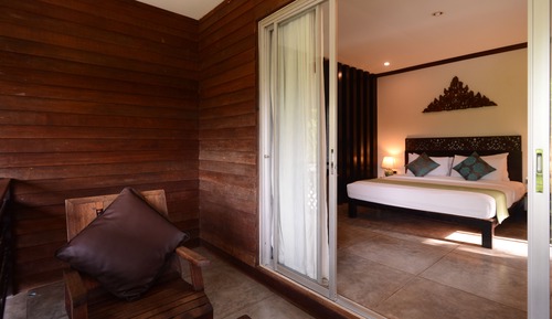Chambre Double Junior, 1 très grand lit, balcon, en angle