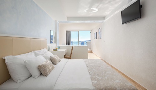Chambre Double Standard, 1 lit double et 1 canapé-lit