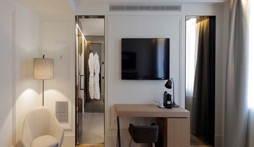 Chambre Standard Double ou avec lits jumeaux (with Parking)