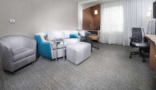 Chambre, 1 très grand lit et 1 canapé-lit