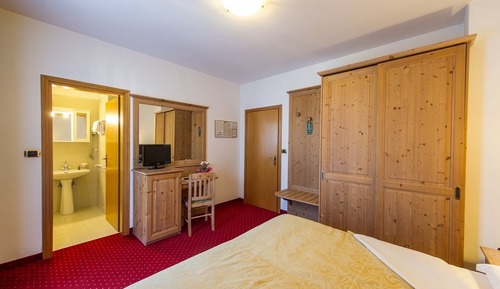 Chambre Classique Double ou avec lits jumeaux