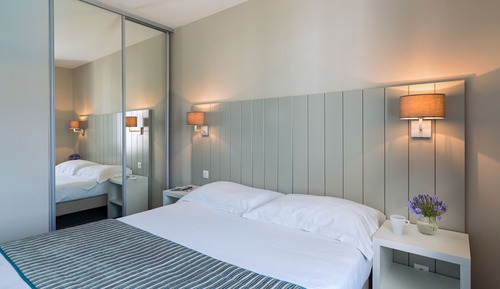 Chambre Double, vue ville