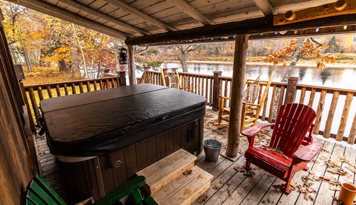 Cabane « Premier », 6 chambres, cuisine, vue fleuve