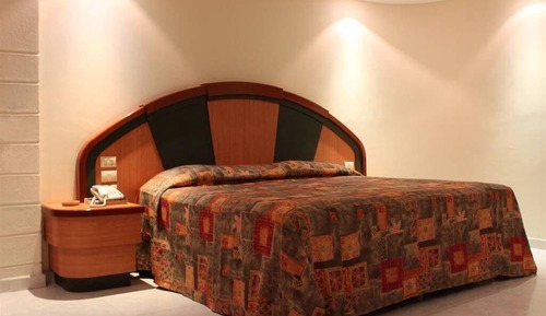 Chambre Supérieure, 1 très grand lit